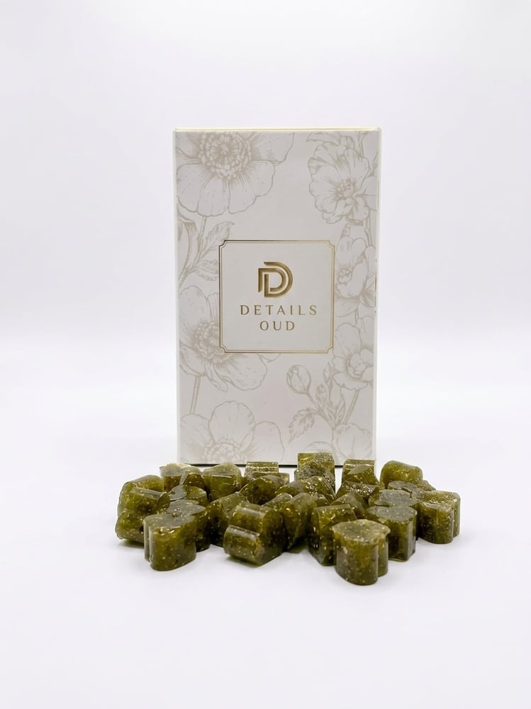 مستكة معطرة برائحة الباتشولي