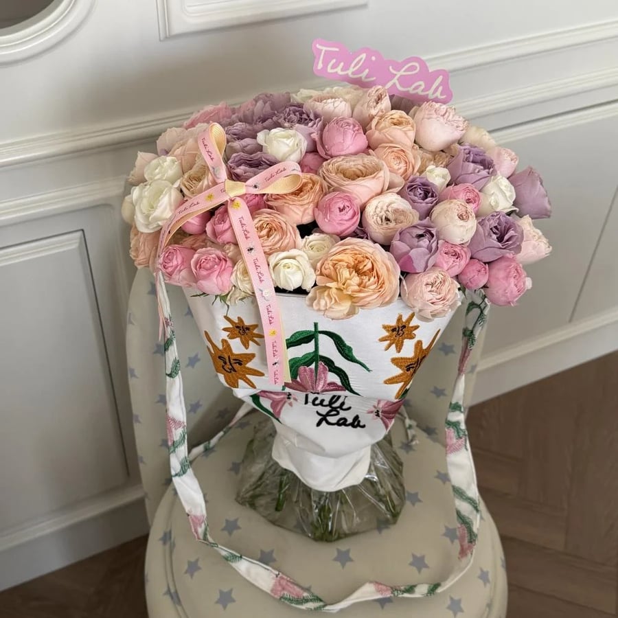 August bag