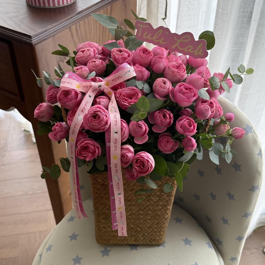 Mini peony basket