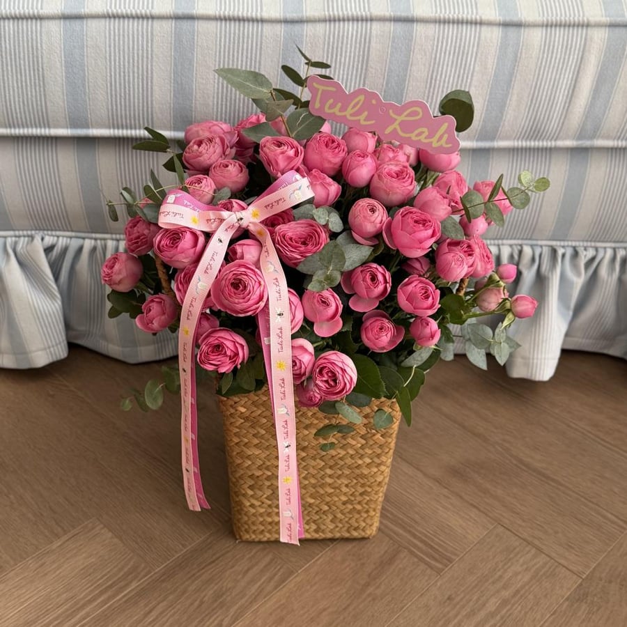 Mini peony basket