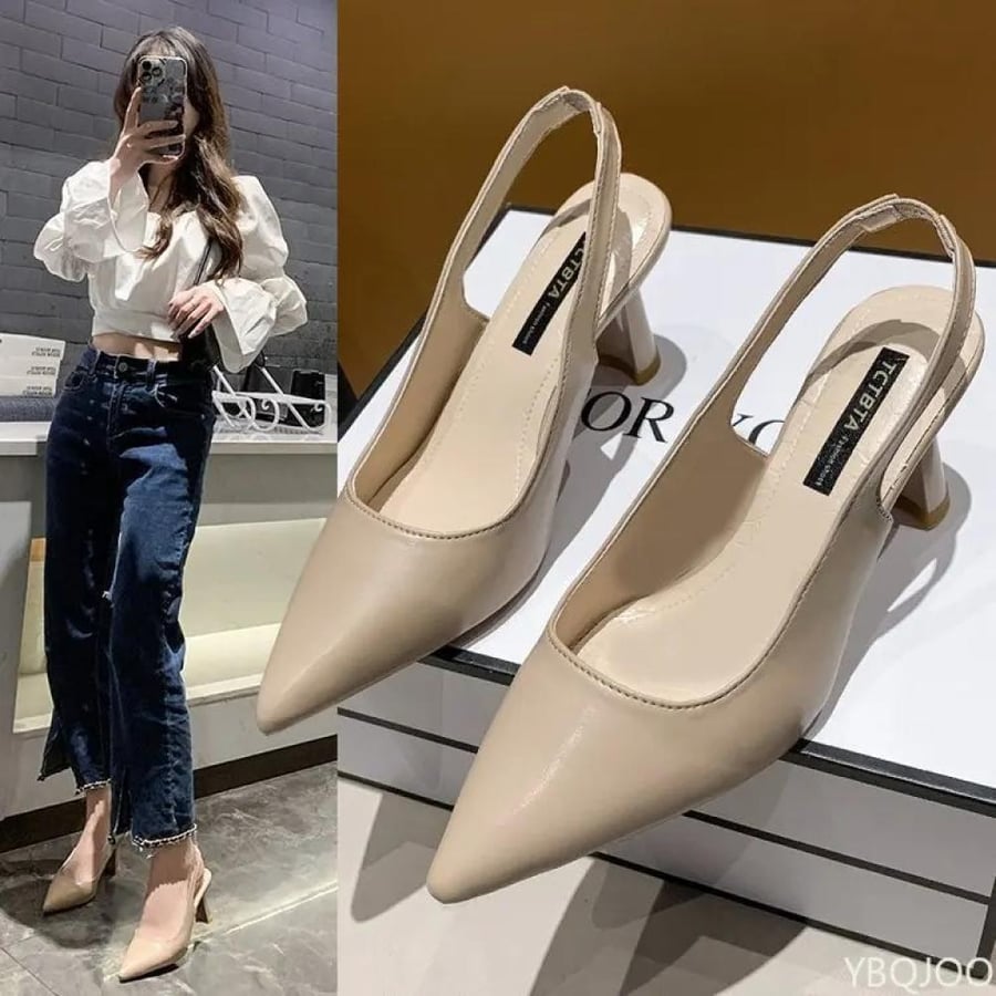 صندل نسائي بكعب عالٍ مدبب بتصميم أنيق للمناسبات