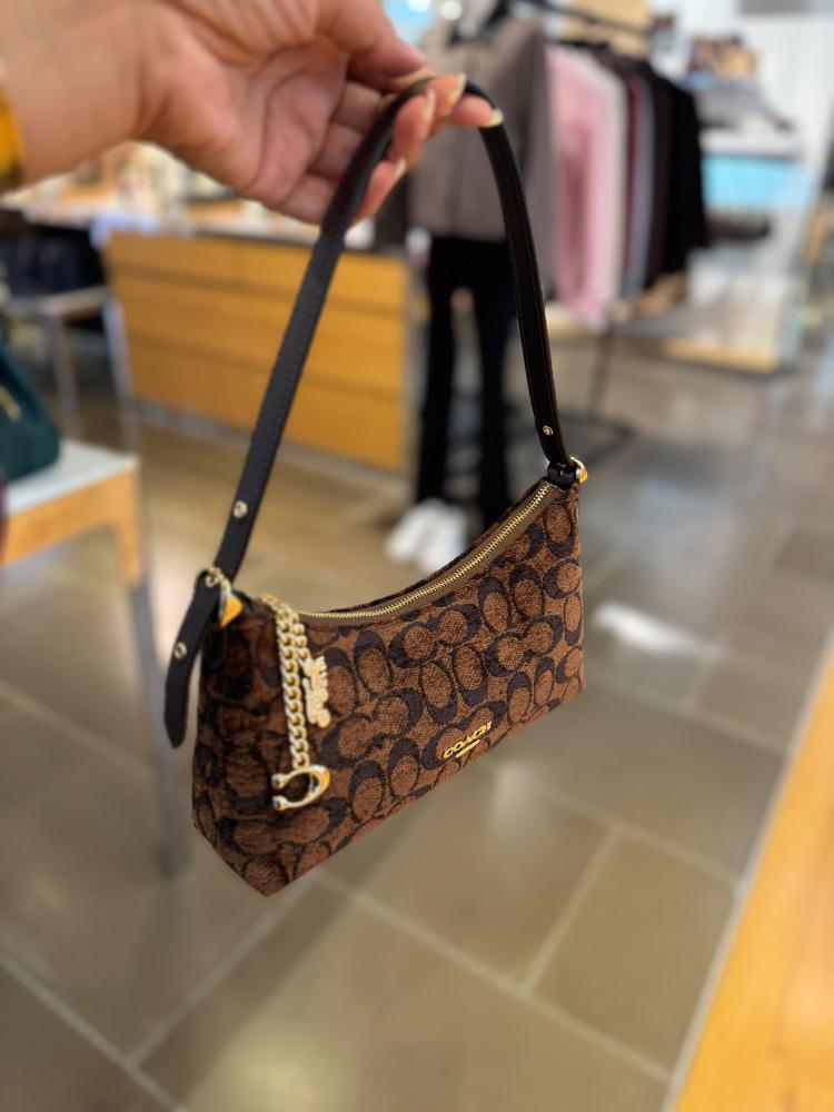 شنطة شولدر من كوتش