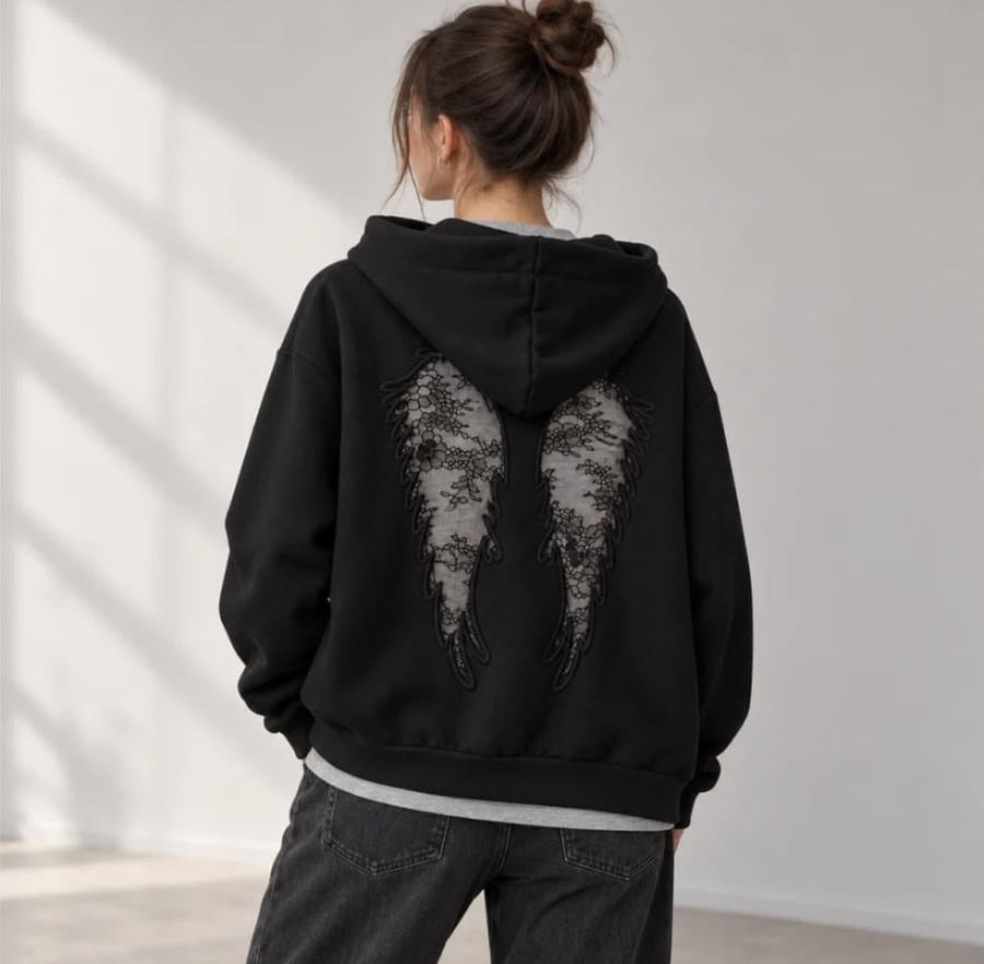 Wings sequin hoodie | هودي الأجنحة