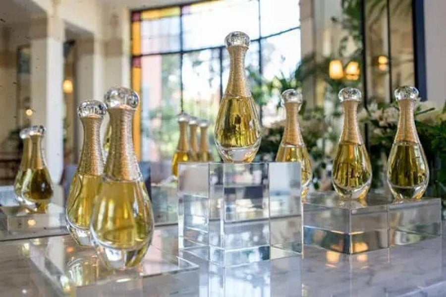 عطر ديور جادور لور ايسينس دي بارفيوم 80مل