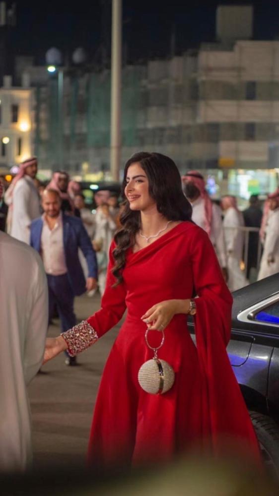 فستان شهد الشمري