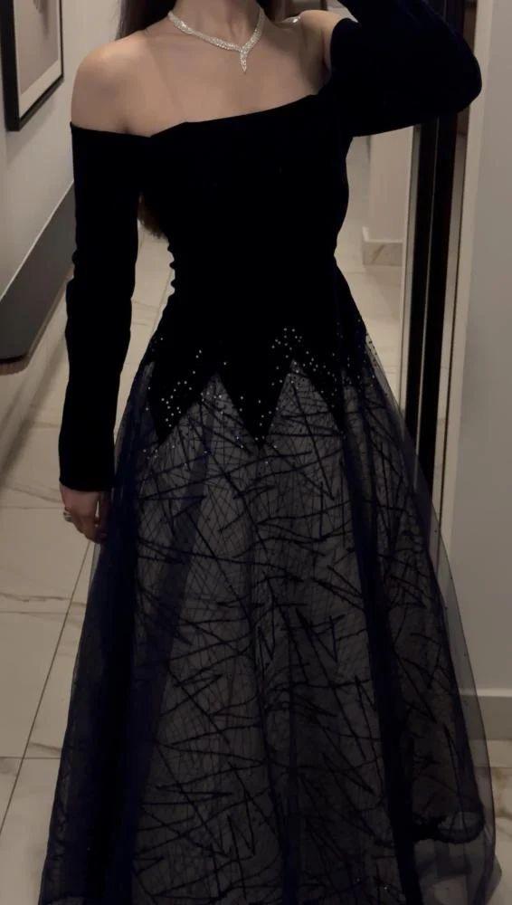 Elegant velvet dress