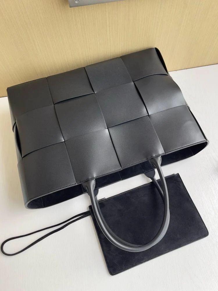 شنطة بوتيقا ARCO مقاس 46cm
