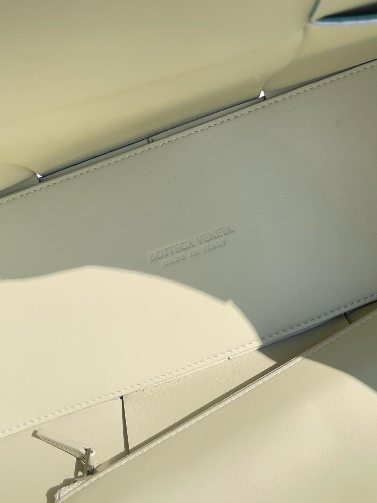 شنطة بوتيقا ARCO مقاس 36.5cm