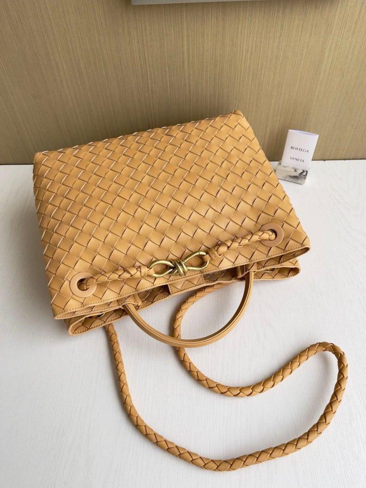 شنطة بوتيقا Andiamo مقاس 34cm