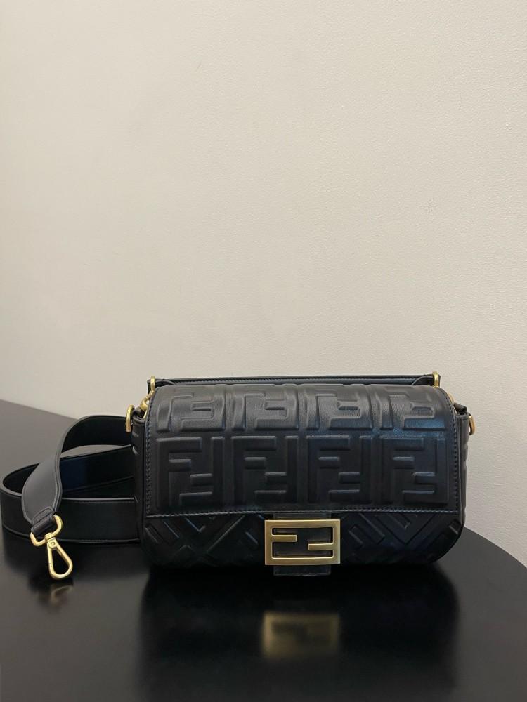 شنطة فندي باغيت