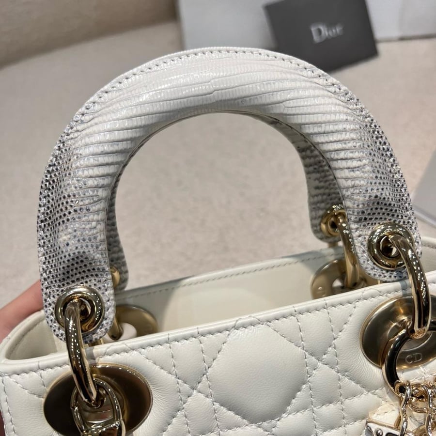 شنطة ليدي ديور مقاس 17cm