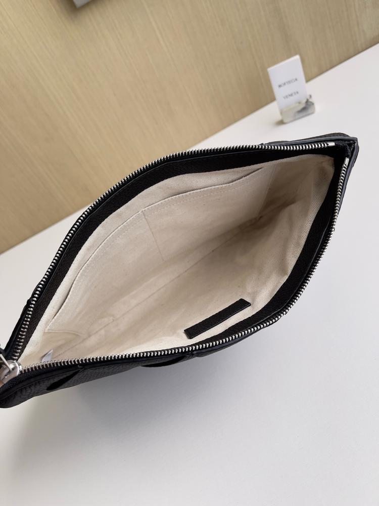 بوتيقا DIAGO LARGE POUCH مقاس 33cm