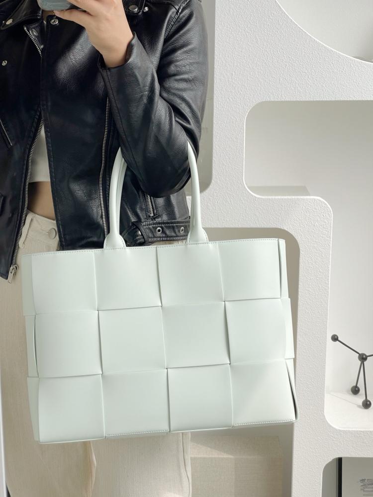 شنطة بوتيقا ARCO مقاس 37cm