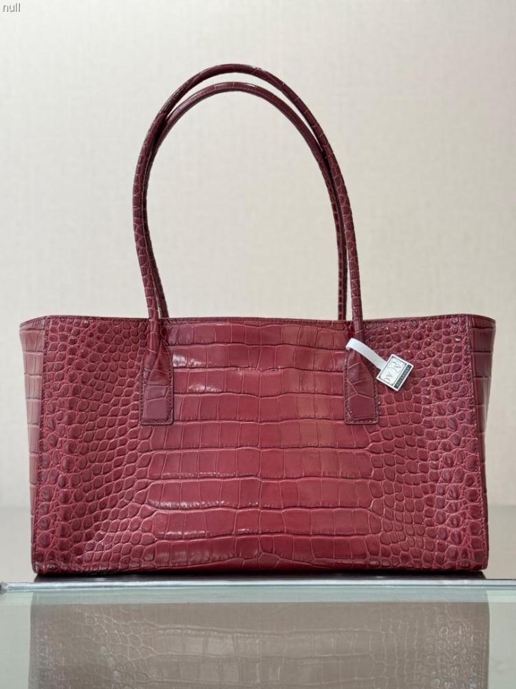 Chanel Small Tote مقاس 39