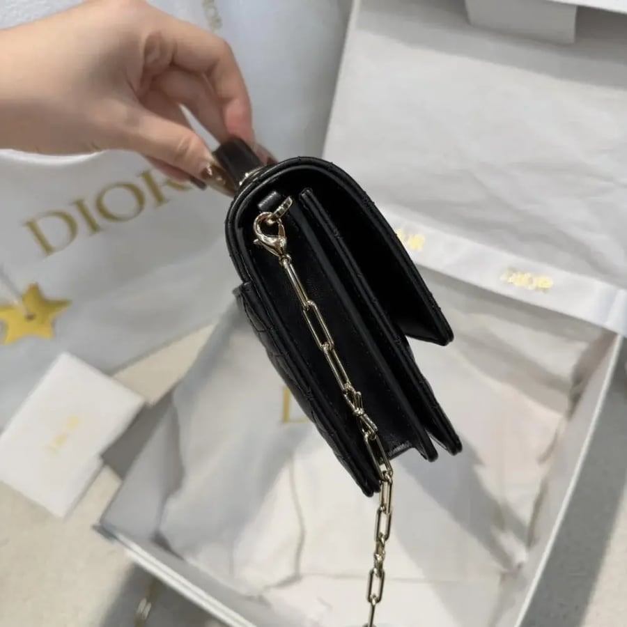 شنطة ديور ليدي كلاتش مقاس 21cm