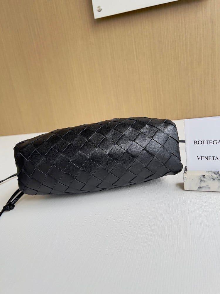 شنطة بوتيقا Mini Pouch مقاس22cm