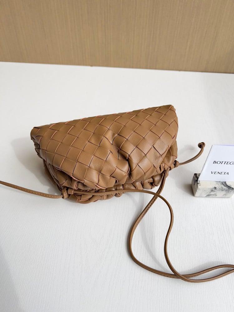 شنطة بوتيقا Mini Pouch مقاس22cm