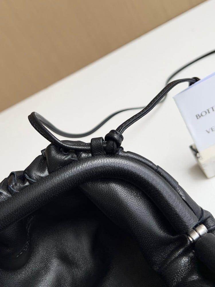 شنطة بوتيقا Mini Pouch مقاس22cm