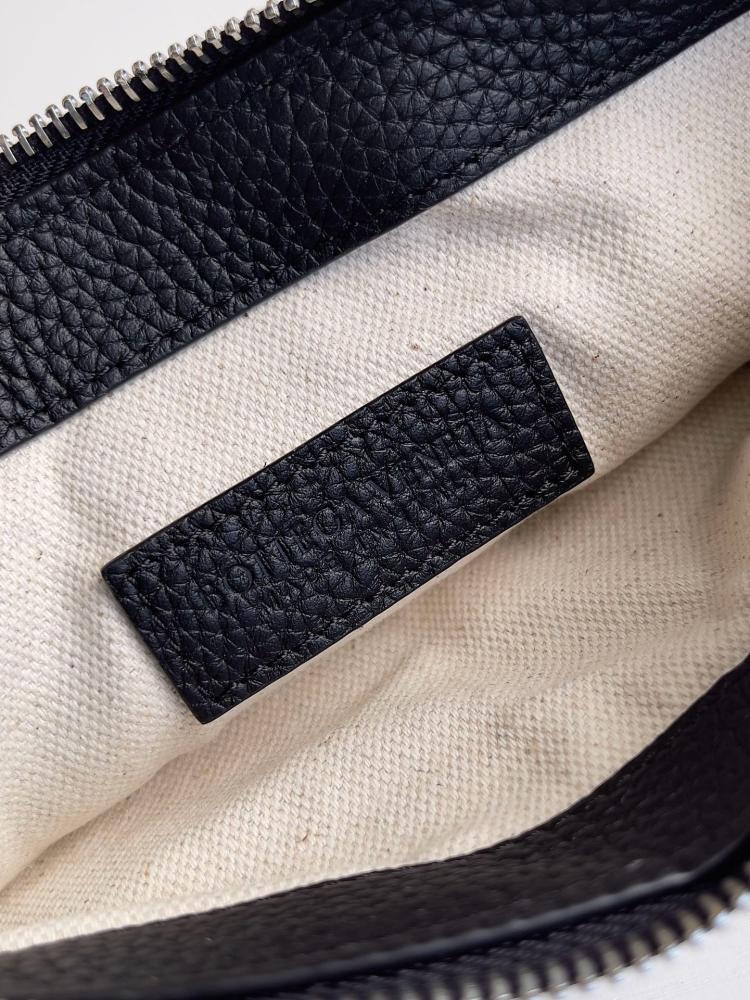 بوتيقا DIAGO MEDIUM POUCH مقاس 25cm