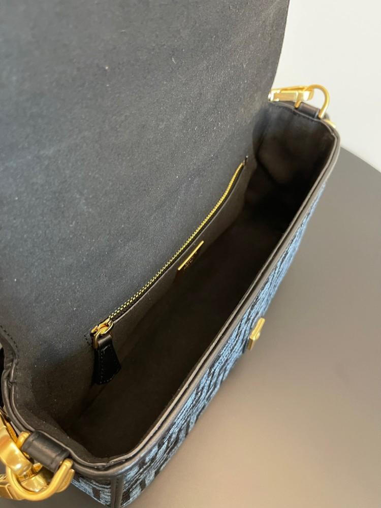 شنطة فندي باغيت
