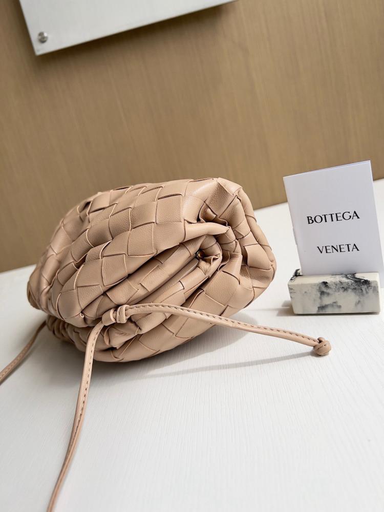 شنطة بوتيقا Mini Pouch مقاس22cm