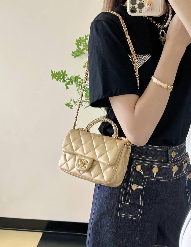 Chanel bag 24s size 19cm