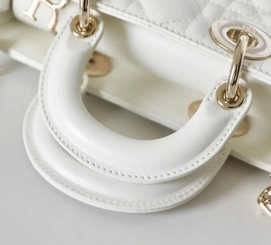 شنطة ليدي ديور جوي مقاس 19cm