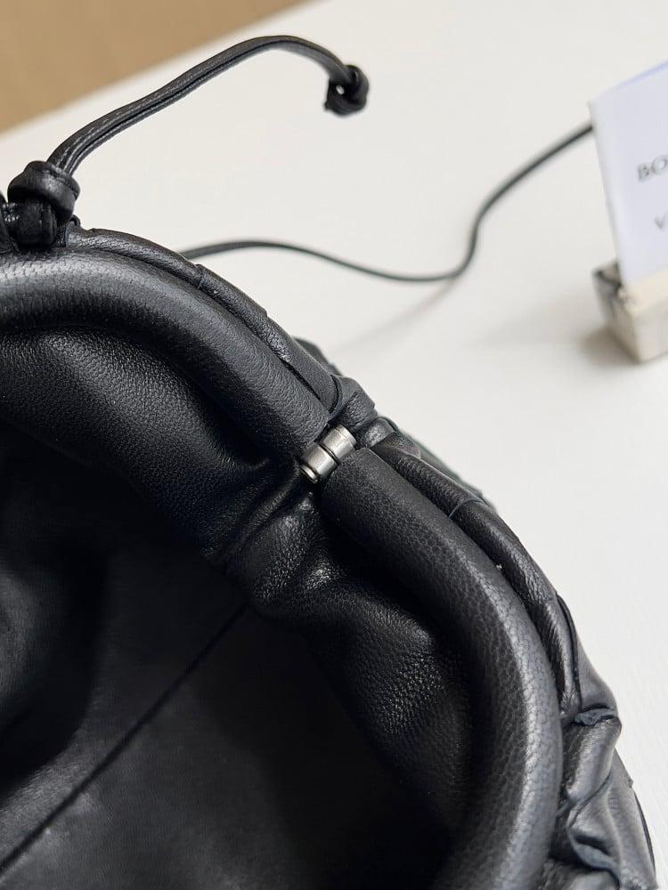 شنطة بوتيقا Mini Pouch مقاس22cm