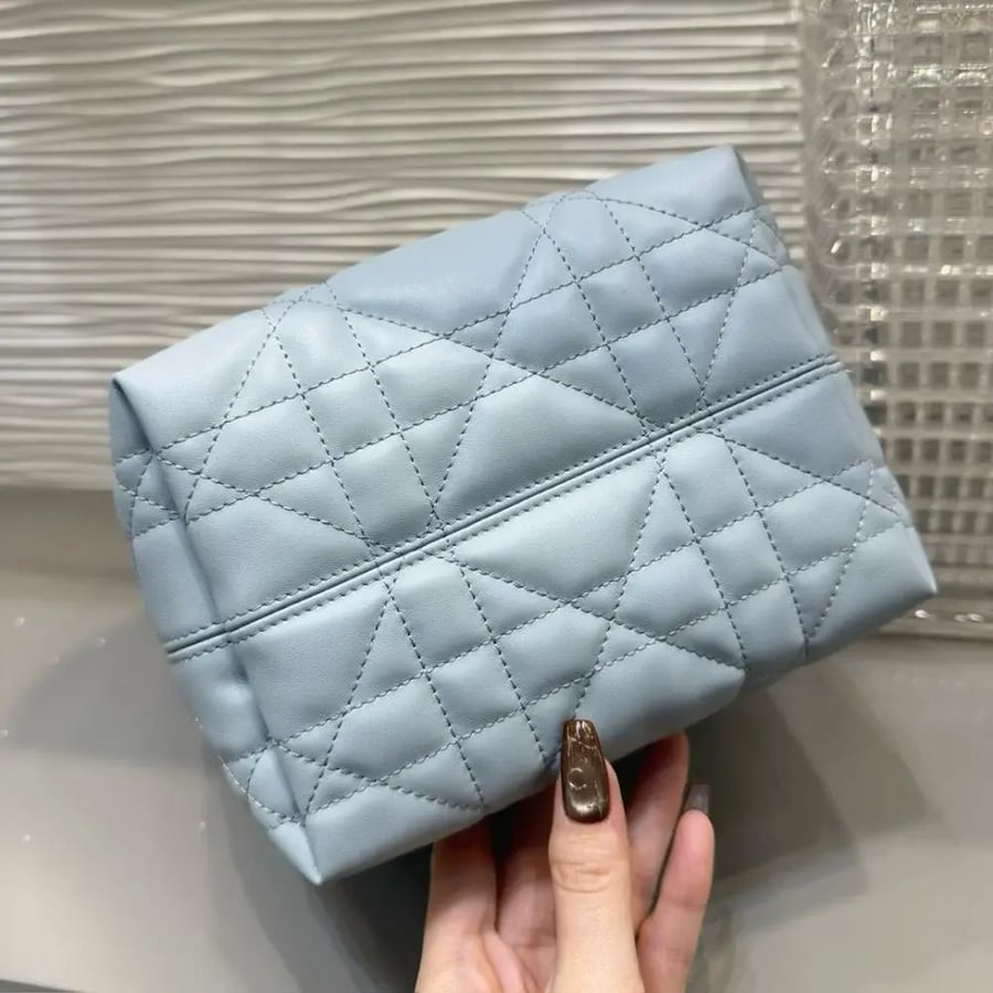 شنطة ديور TOUJOURS مقاس 18.5cm