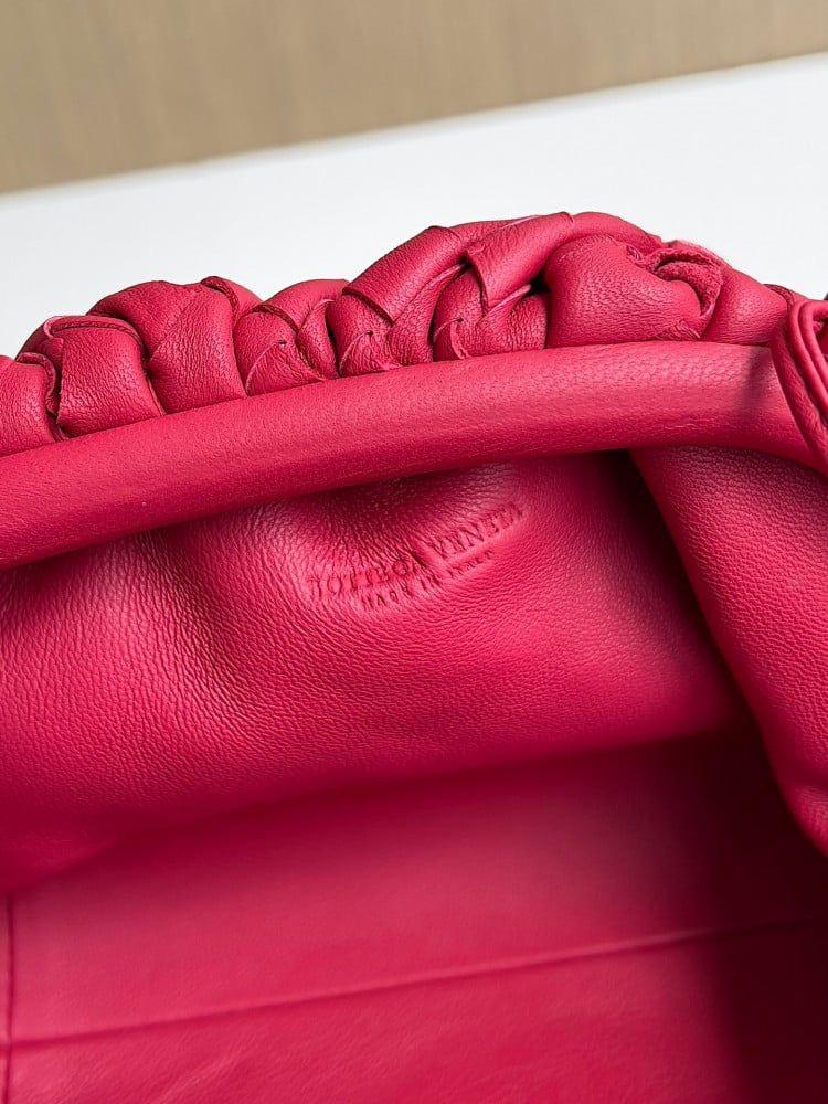 شنطة بوتيقا Mini Pouch مقاس22cm