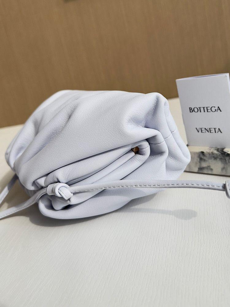 شنطة بوتيقا Mini Pouch مقاس22cm