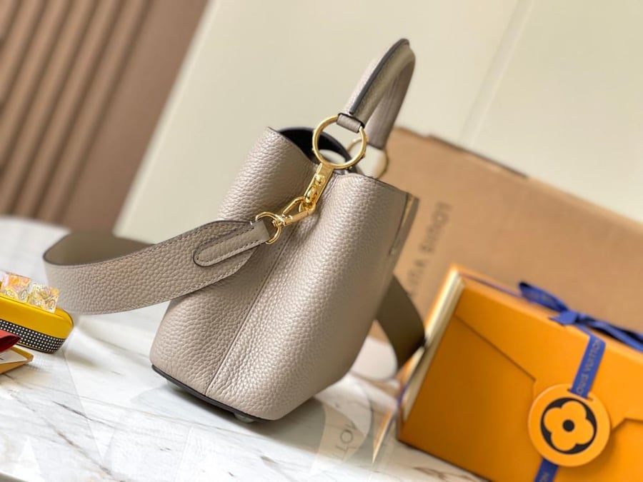 شنطة لوي فيتون كابسين BB مقاس27cm