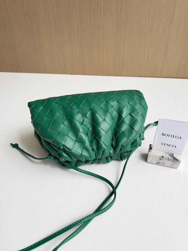 شنطة بوتيقا Mini Pouch مقاس22cm