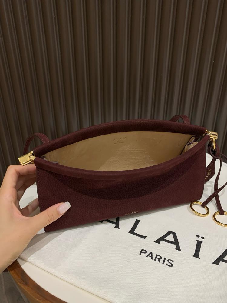 LE ALAIA