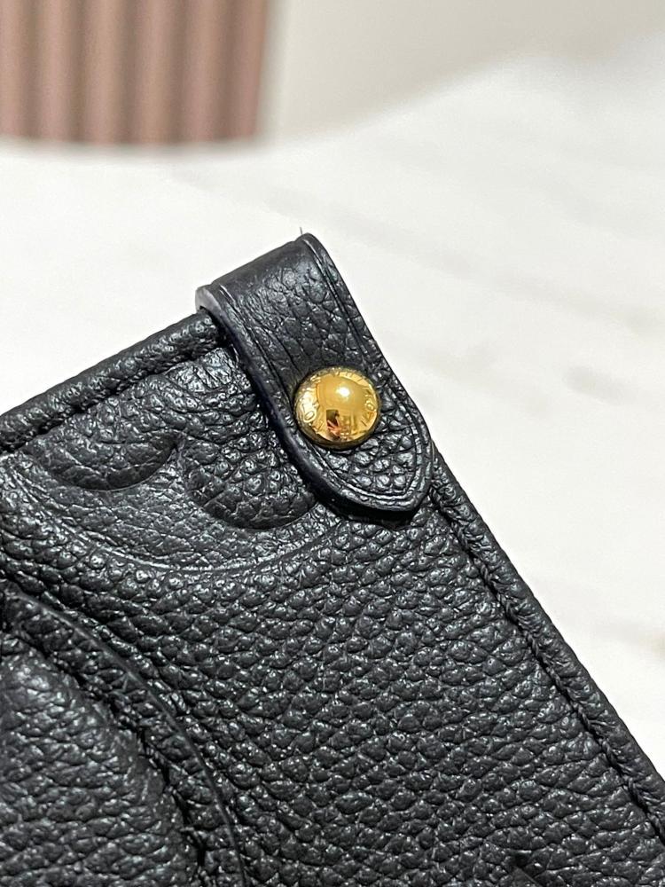 شنطة لوي فيتون ONTHEGO BB مقاس18cm