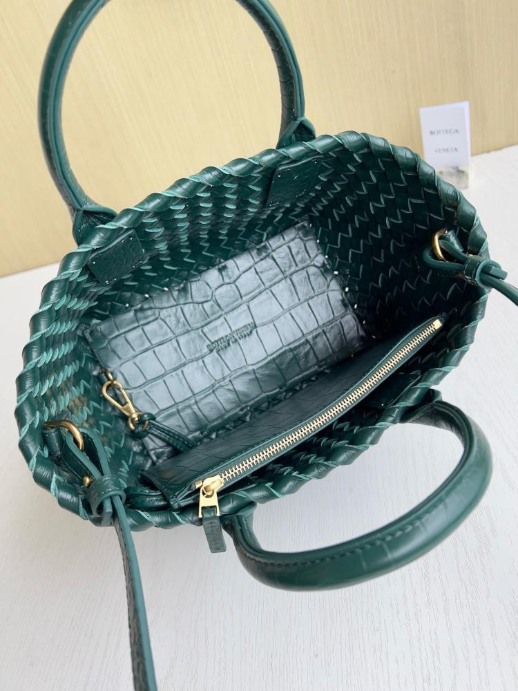 شنطة بوتيقا mini Cabat مقاس 20cm