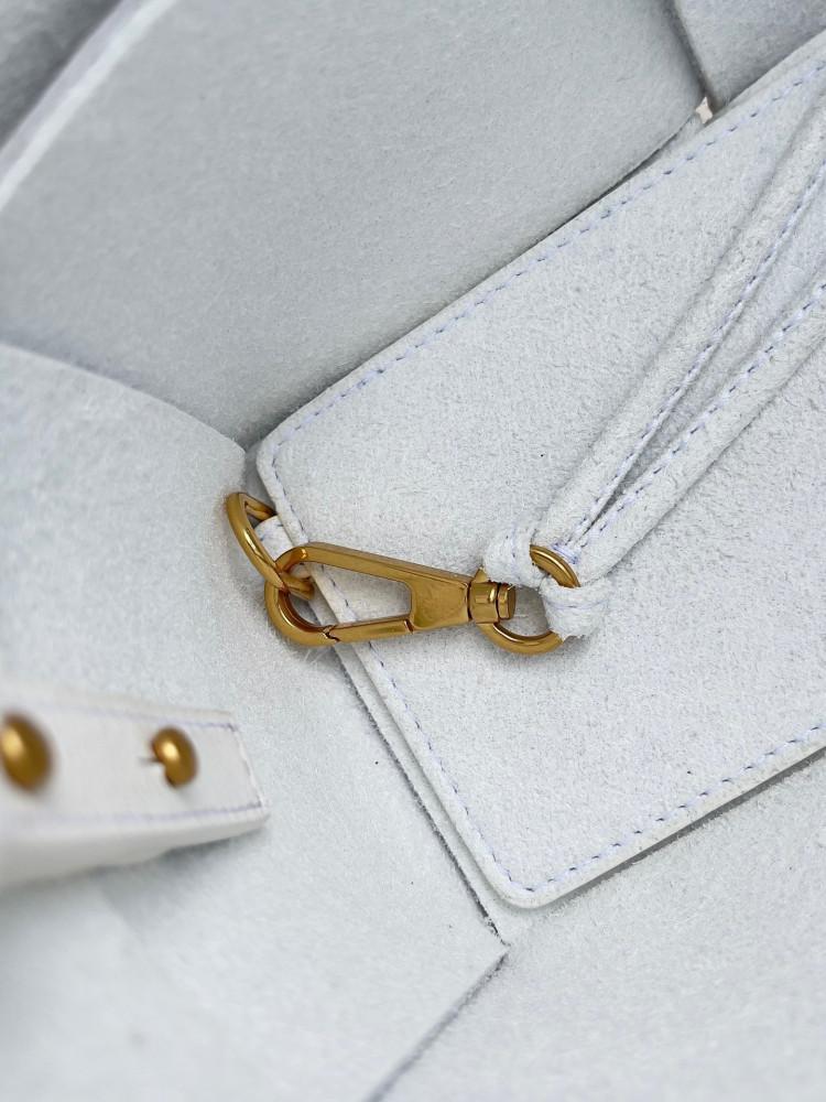 شنطة بوتيقا Arco Tote مقاس 25cm