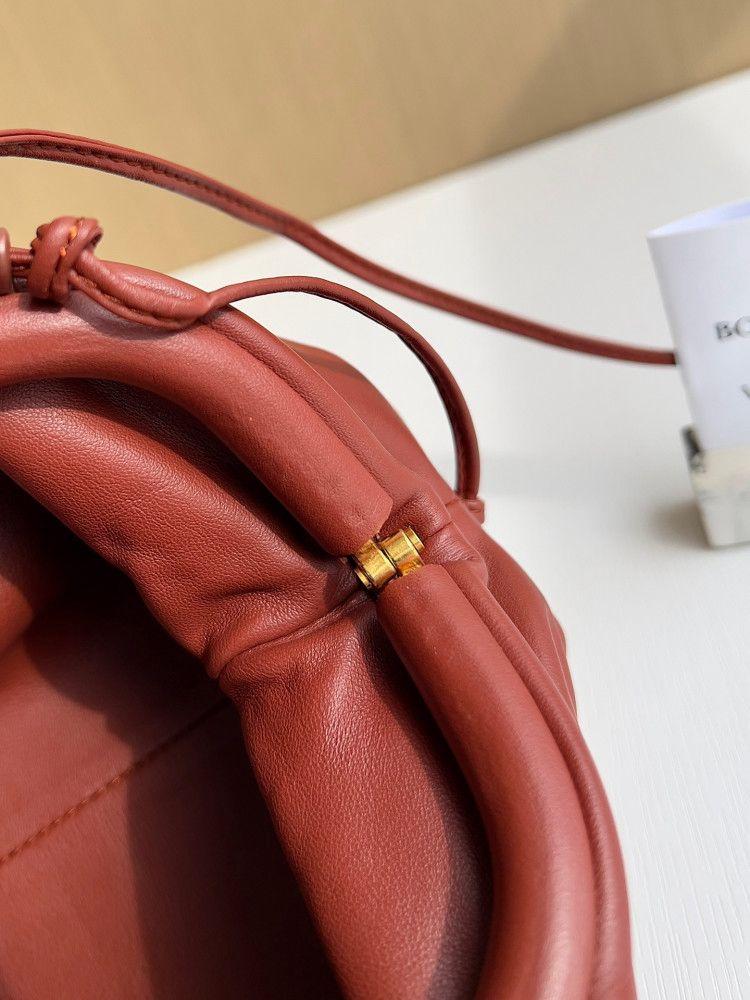 شنطة بوتيقا Mini Pouch مقاس22cm