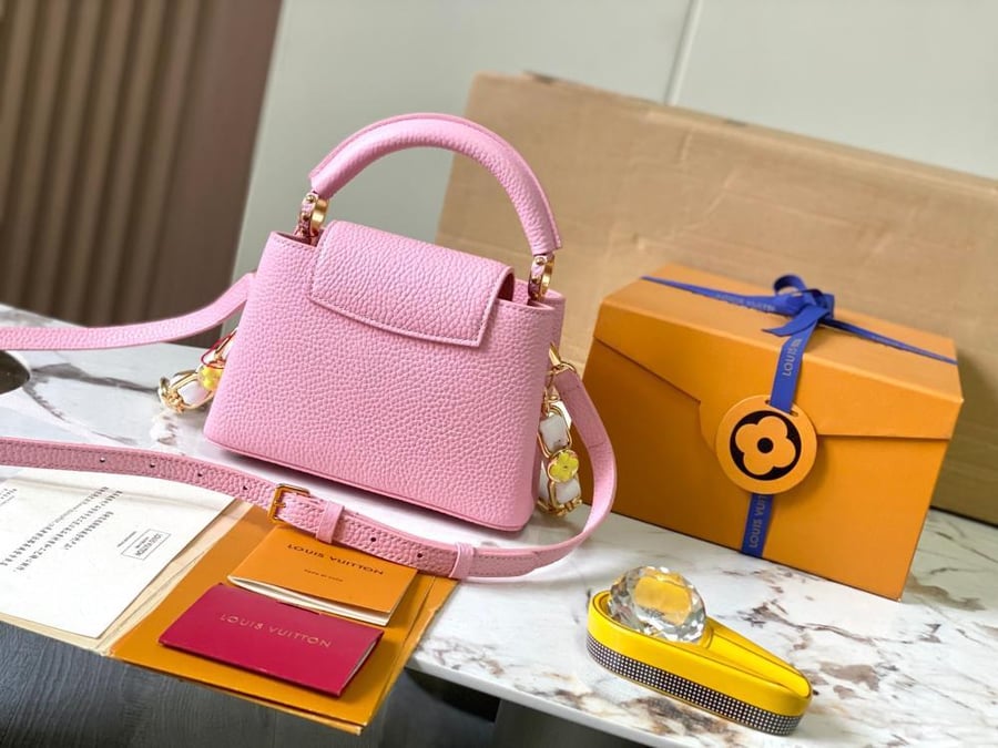 شنطة لوي فيتون كابسين ميني 21cm