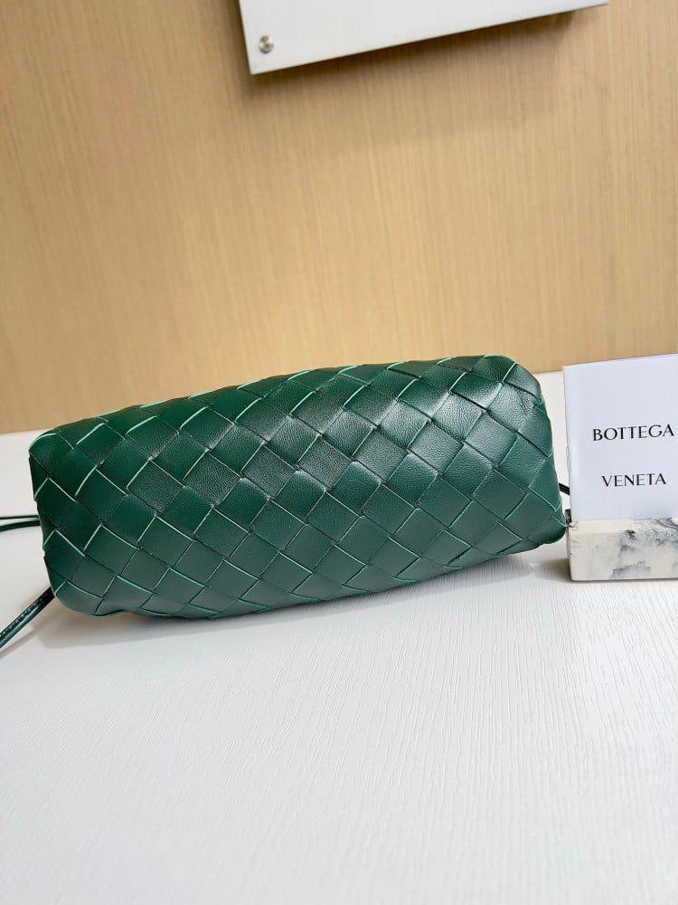 شنطة بوتيقا Mini Pouch مقاس22cm