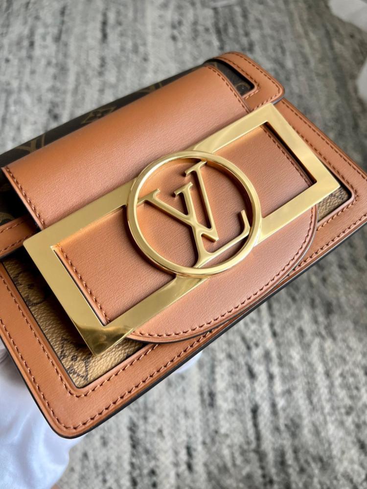 شنطة لوي فيتون Dauphine Lock XL مقاس20cm