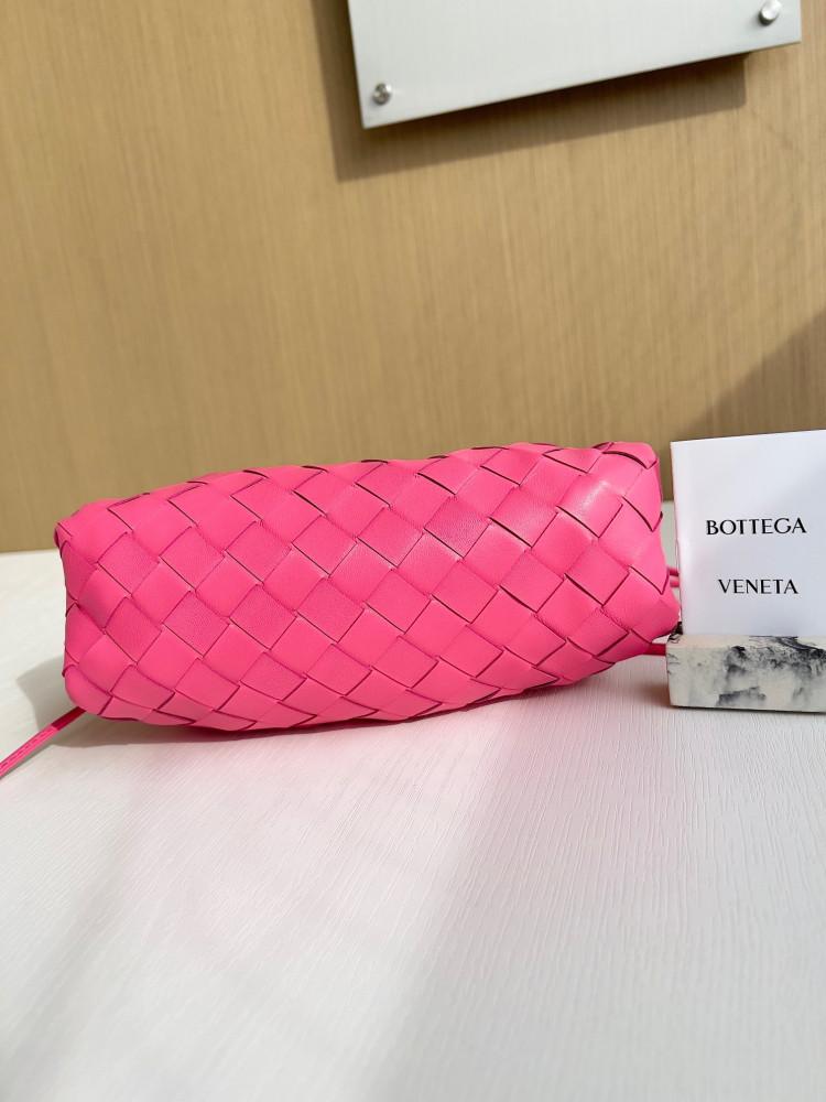 شنطة بوتيقا Mini Pouch مقاس22cm