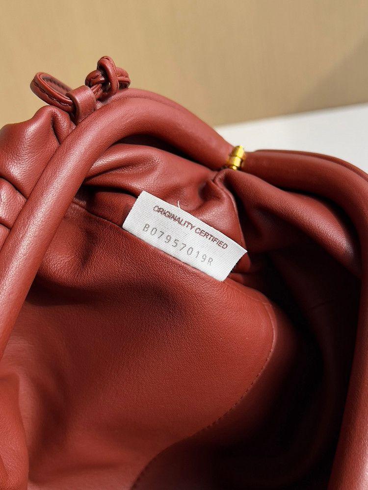 شنطة بوتيقا Mini Pouch مقاس22cm