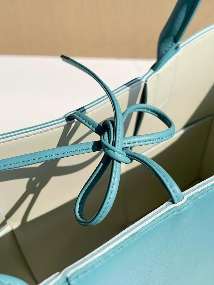 شنطة بوتيقا ARCO مقاس 36.5cm