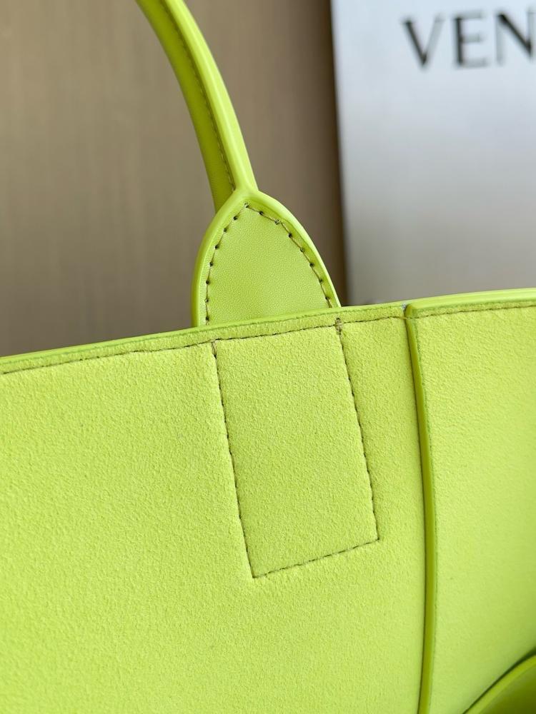شنطة بوتيقا ARCO مقاس 46cm