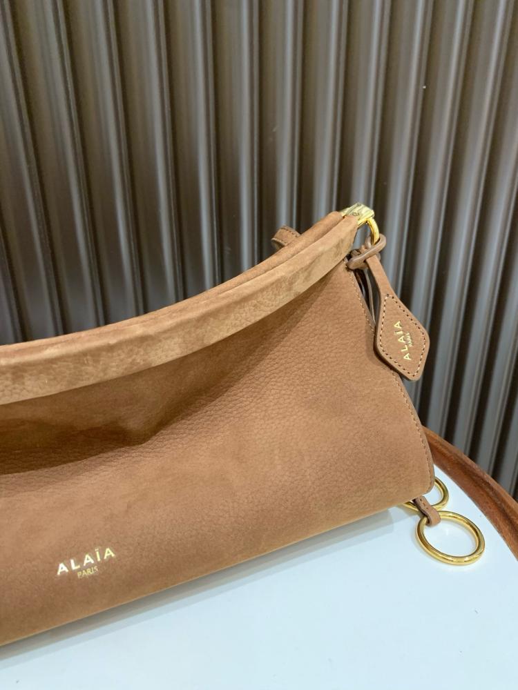 LE ALAIA