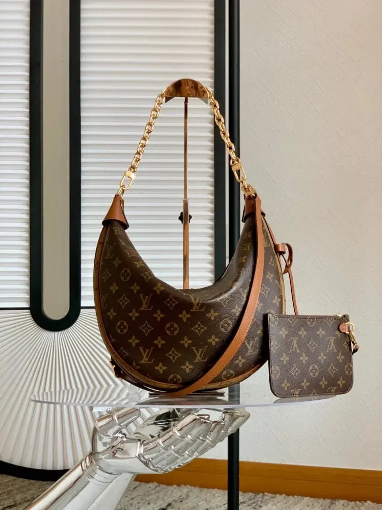 شنطة لويس فيتون LOOP HOBO مقاس38cm كبيرة