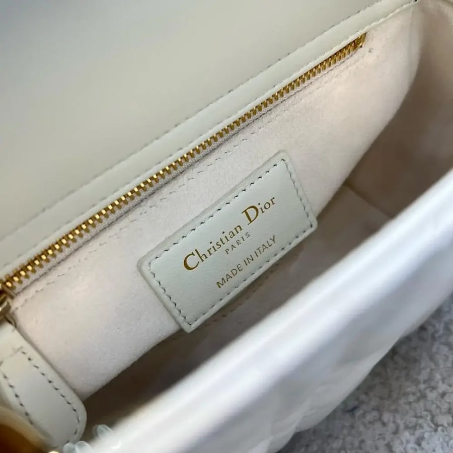 شنطة ليدي ديور مقاس 17cm