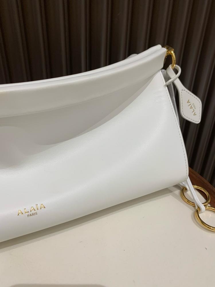 LE ALAIA