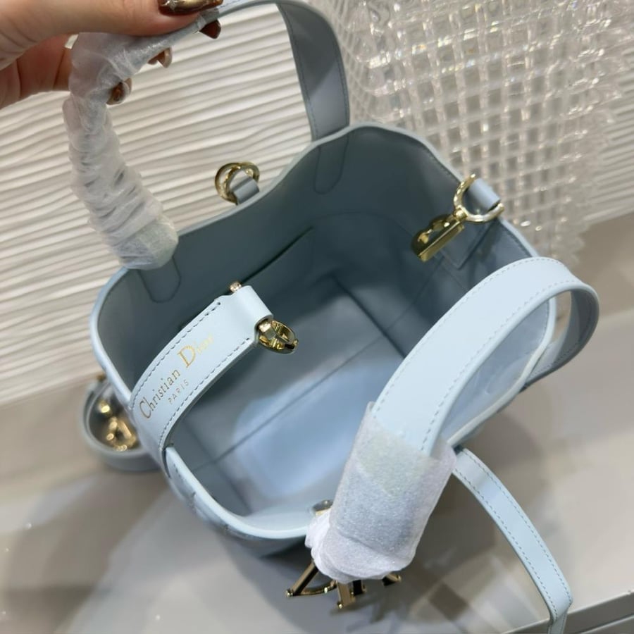 شنطة ديور TOUJOURS مقاس 18.5cm